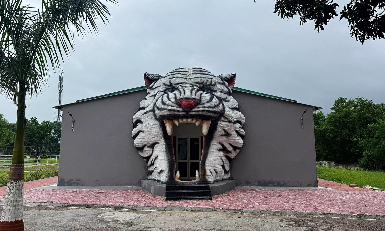 3D Concrete Printed Military Insignia Entrance Arch