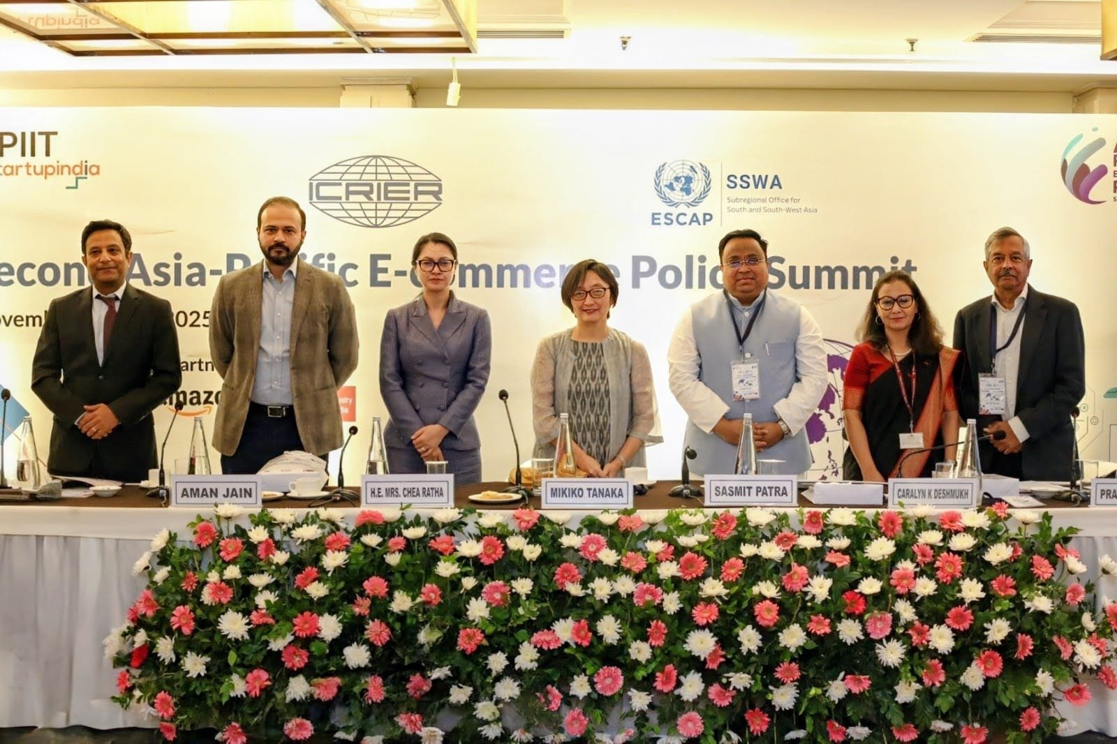 Dignitaries at Inagural Session. 